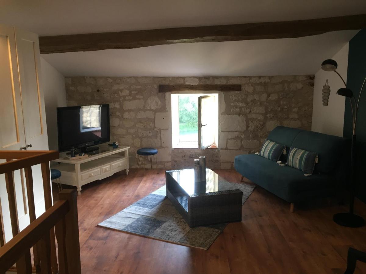 Saint-Savinien De Charme Et D'Eau B&B 외부 사진