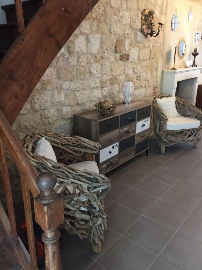 Saint-Savinien De Charme Et D'Eau B&B 외부 사진