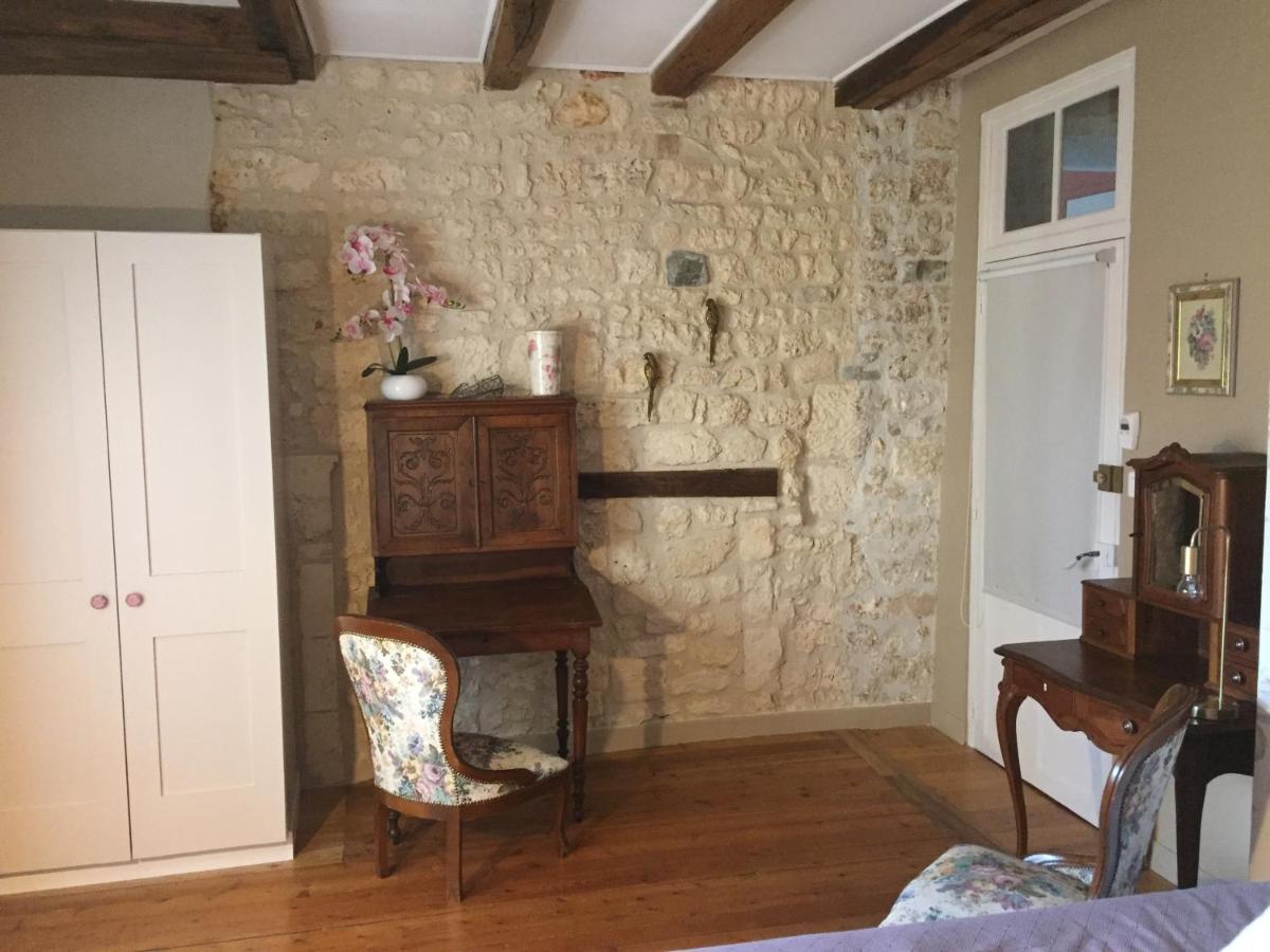 Saint-Savinien De Charme Et D'Eau B&B 외부 사진